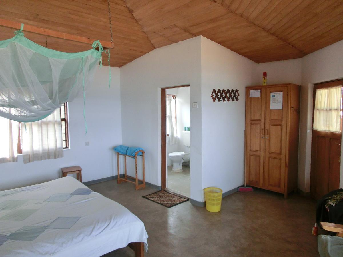 Matema Lake Shore Resort Extérieur photo