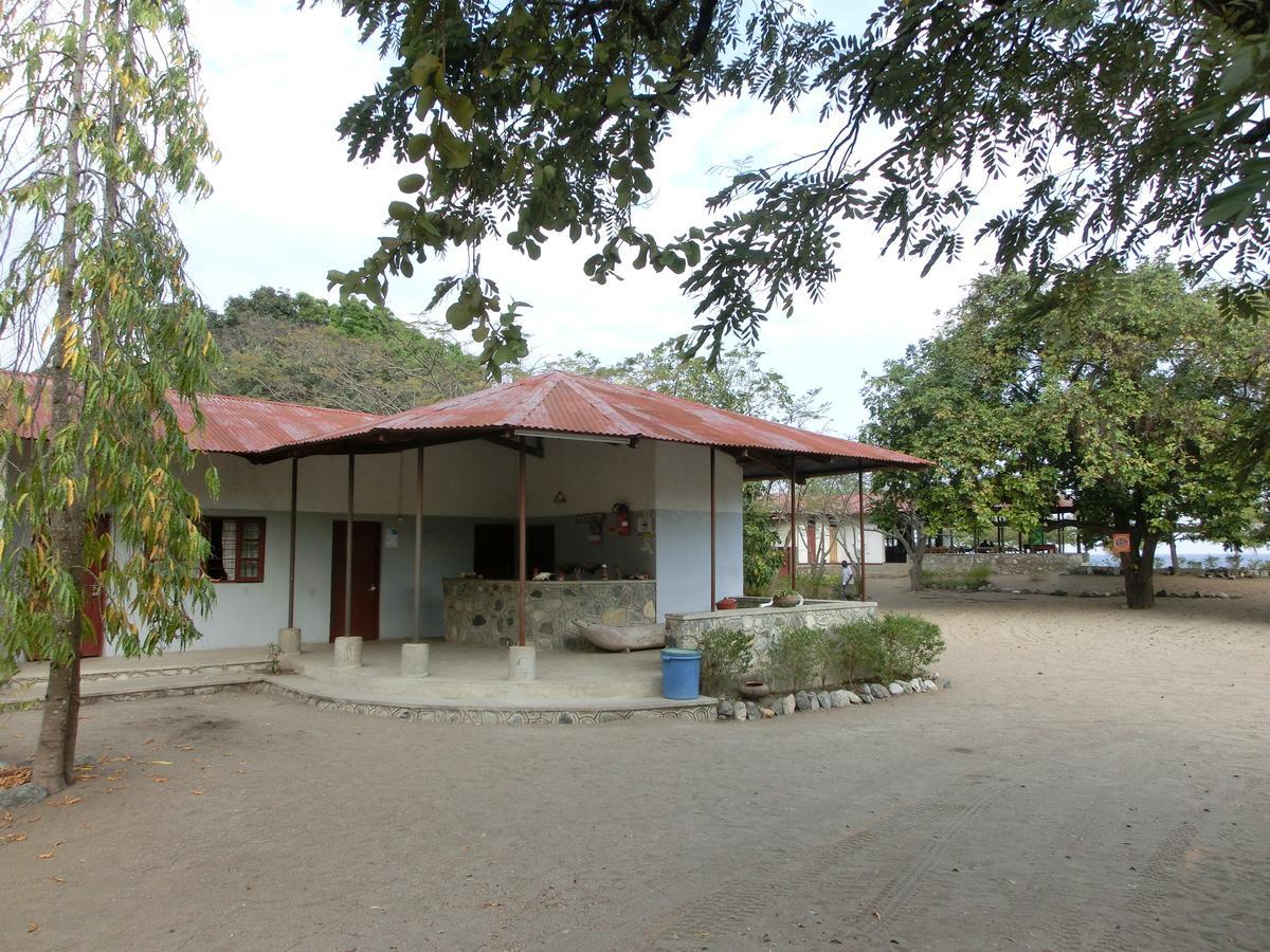Matema Lake Shore Resort Extérieur photo