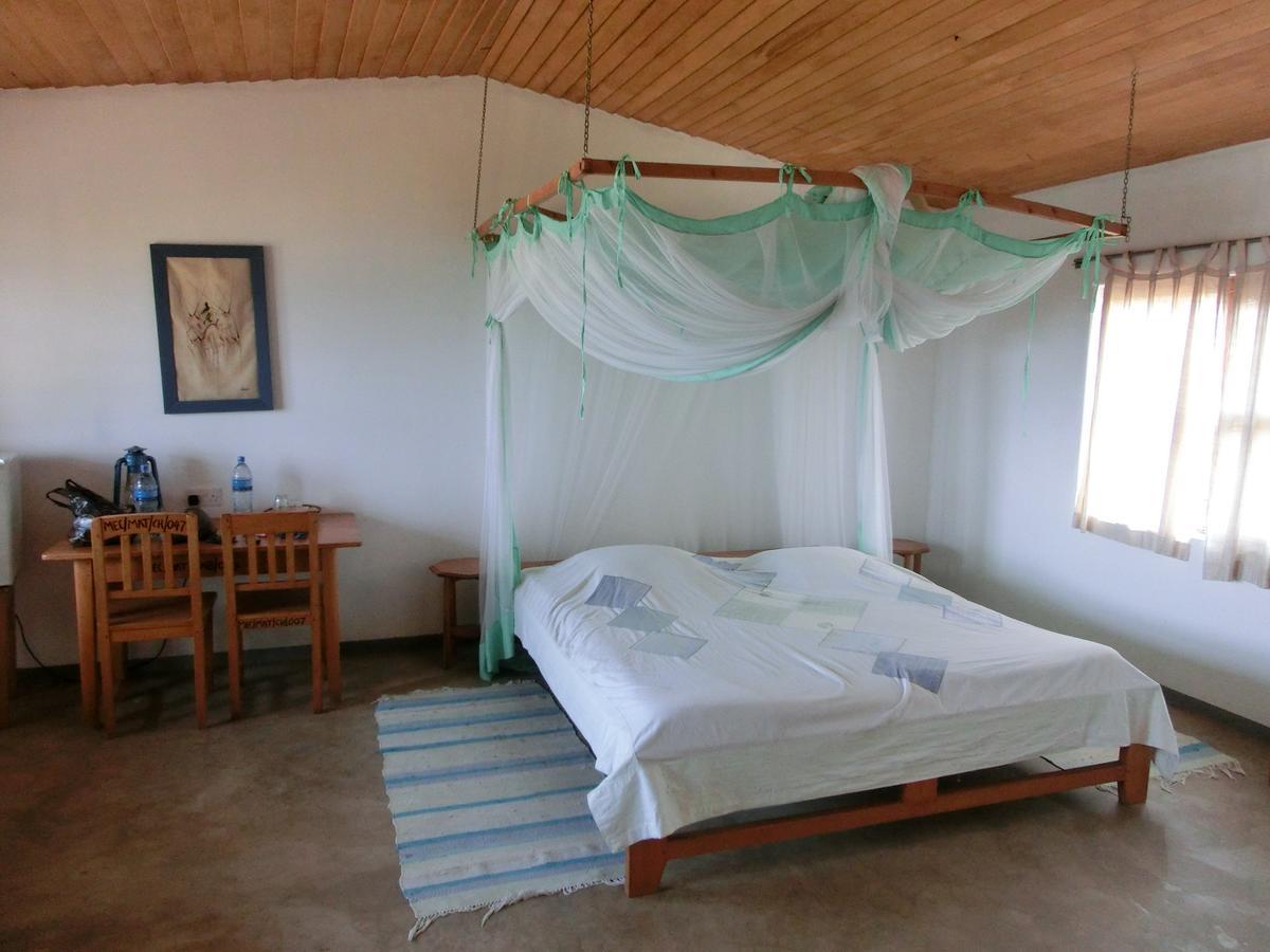 Matema Lake Shore Resort Extérieur photo