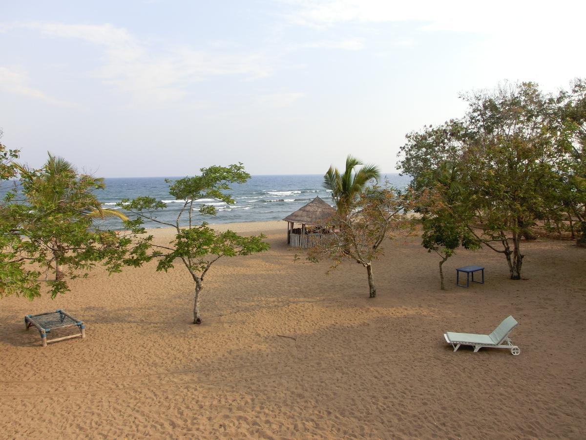 Matema Lake Shore Resort Extérieur photo