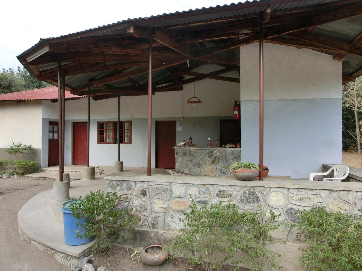 Matema Lake Shore Resort Extérieur photo