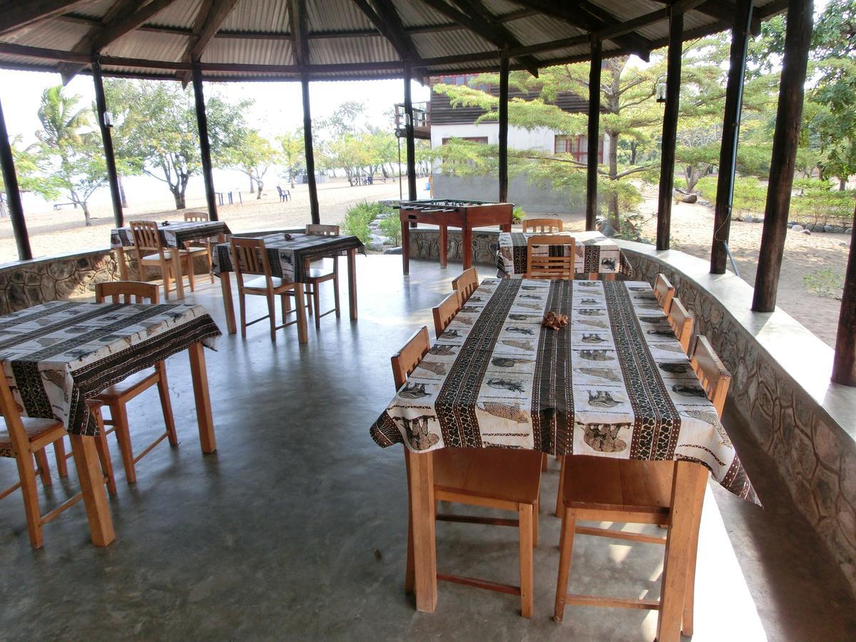 Matema Lake Shore Resort Extérieur photo