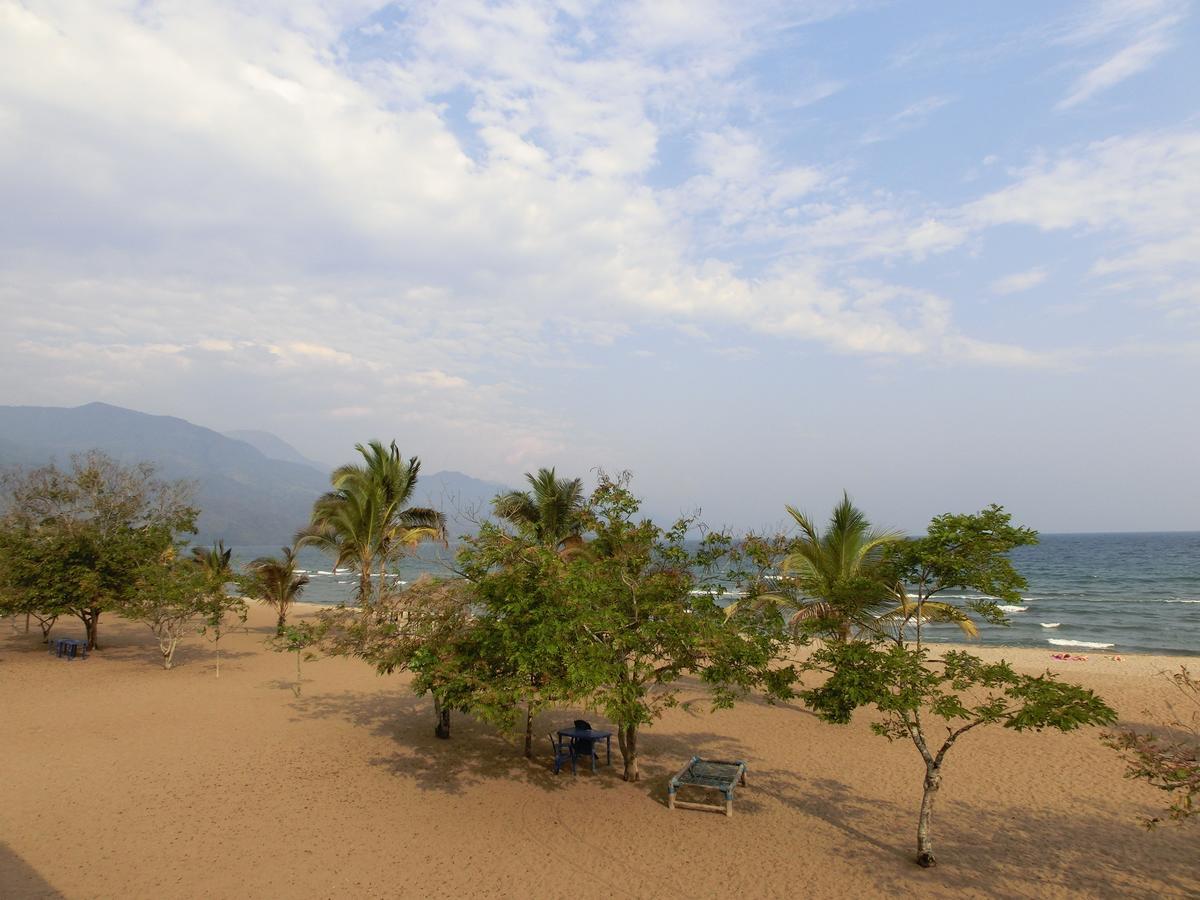 Matema Lake Shore Resort Extérieur photo