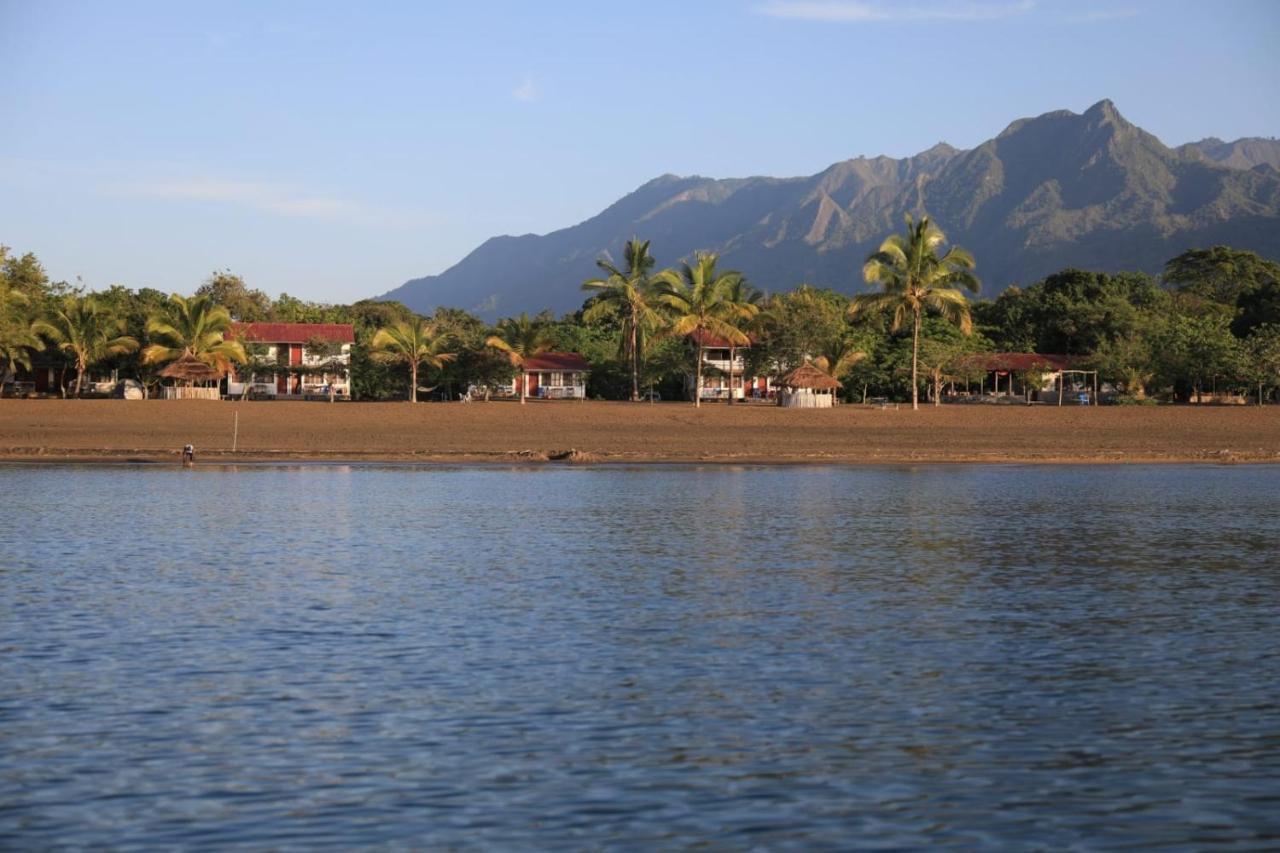 Matema Lake Shore Resort Extérieur photo